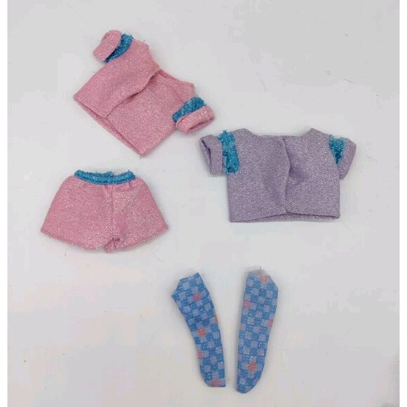 Vintage 1986 Mattel Funtime Barbie Pink Sparkle Outfit Top Shorts Socks + Shirt - Picture 4 of 6